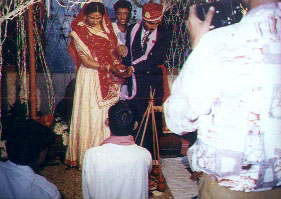 Naresh giving 'kheel'
